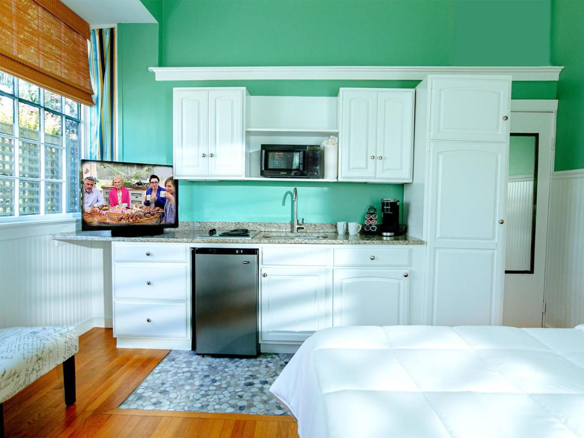 The At Gabriel's Hotel Provincetown